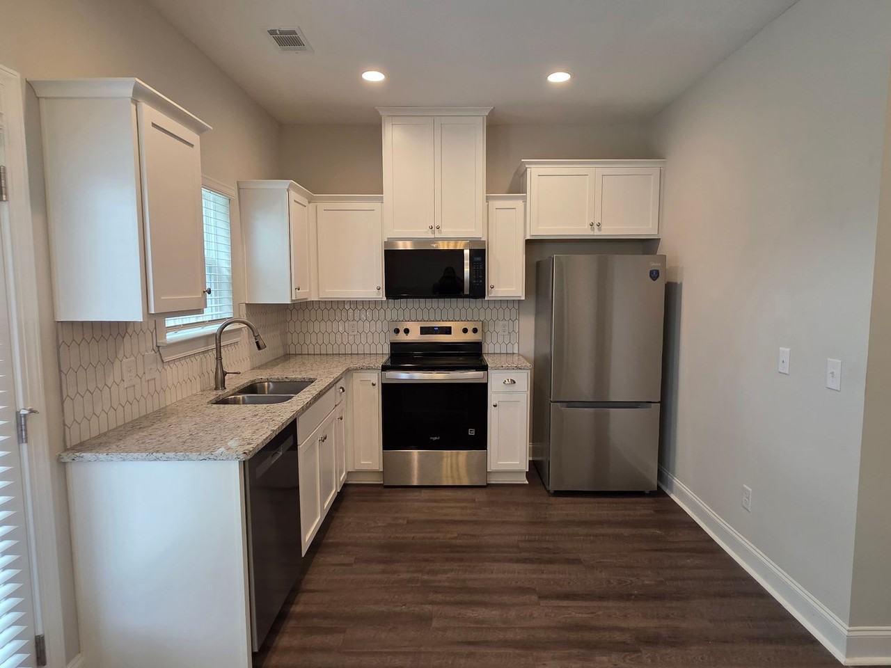 57 Oakmont Dr - Photo 5 of 27