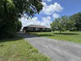 featured image of 1426 Alhambra Dr #A