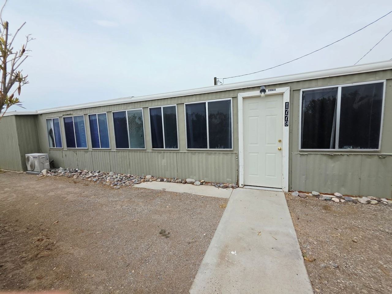 1779 Artesia Dr - Photo 2 of 25