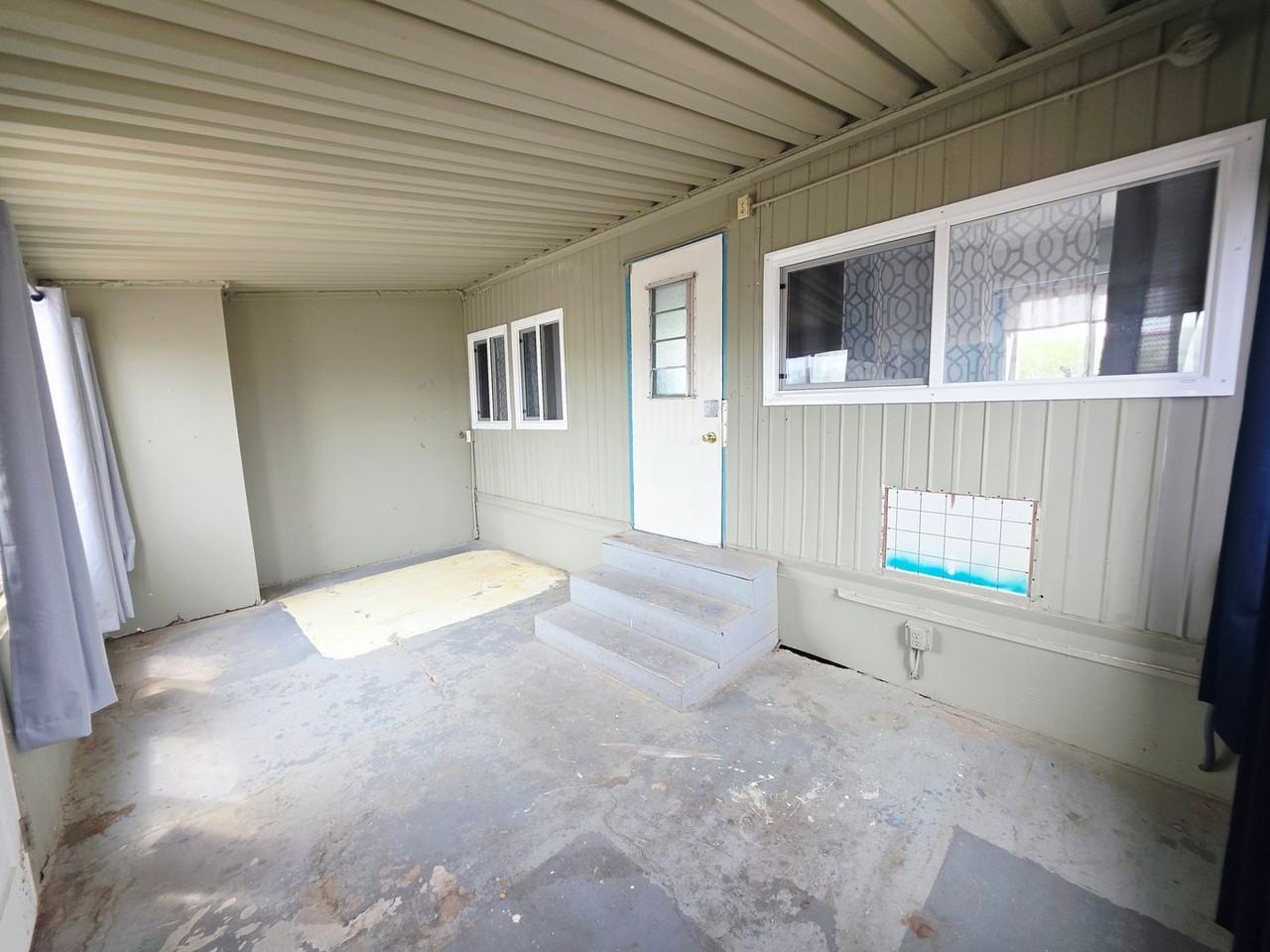 1779 Artesia Dr - Photo 4 of 25