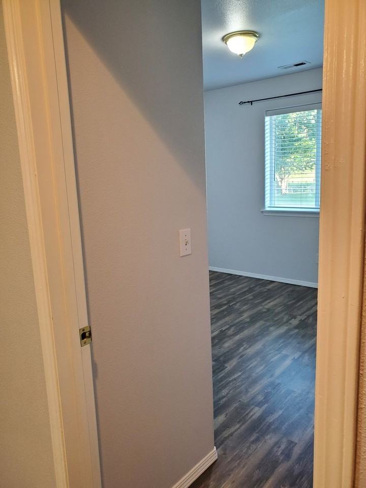 1606 E Best Ave - Photo 6 of 40