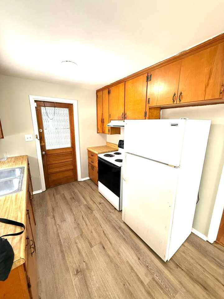 3314 Bedford Ln - Photo 7 of 13