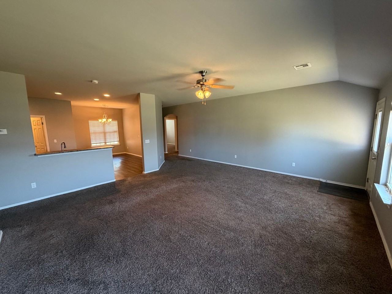 3401 Se 95th St - Photo 3 of 14