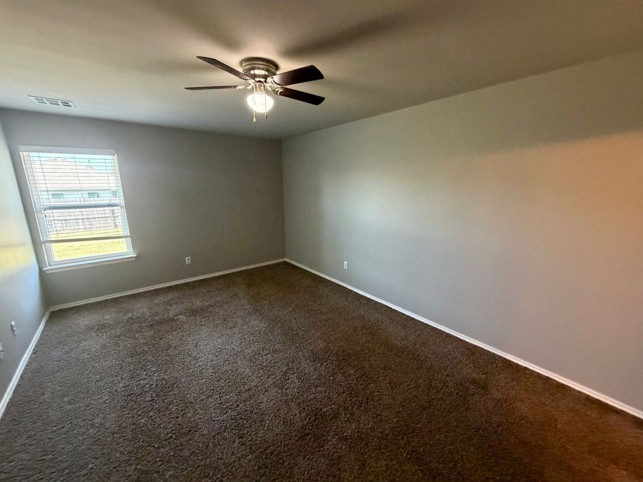 3401 Se 95th St - Photo 4 of 14