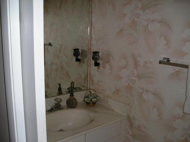 5128 Pointe Emerald Ln - Photo 2 of 8