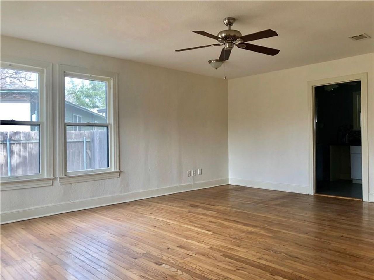 7007 Reese Ln - Photo 4 of 21