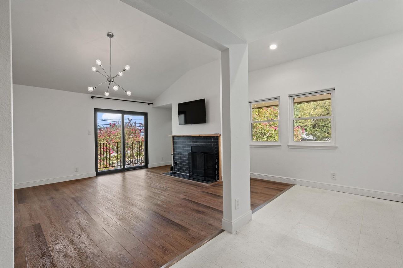 9226 Jollyville Rd #220 - Photo 3 of 26