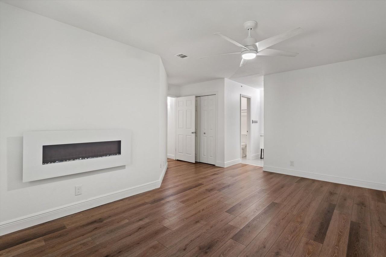 9226 Jollyville Rd #220 - Photo 6 of 26