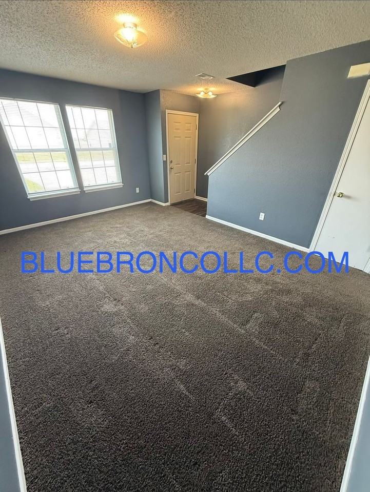 621 Willow Ln #B - Photo 2 of 13