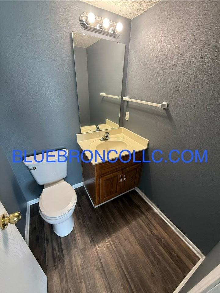 621 Willow Ln #B - Photo 5 of 13