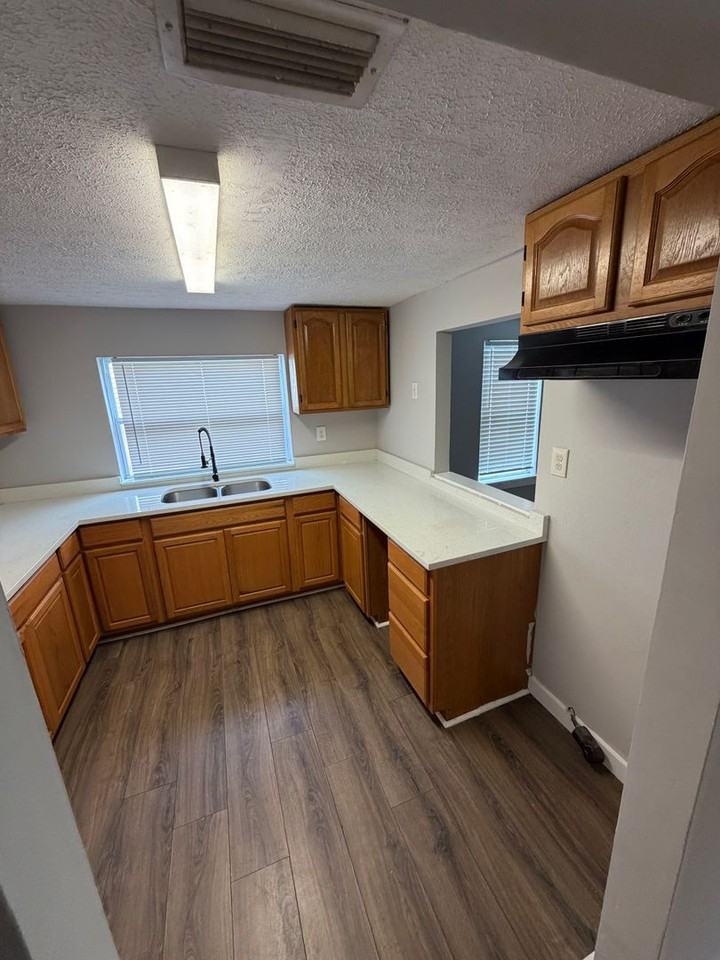 5436 Cliff St - Photo 6 of 9