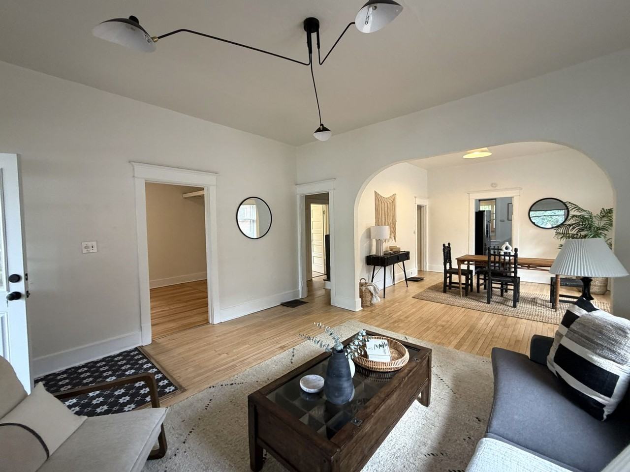 604 S Meldrum St - Photo 3 of 16