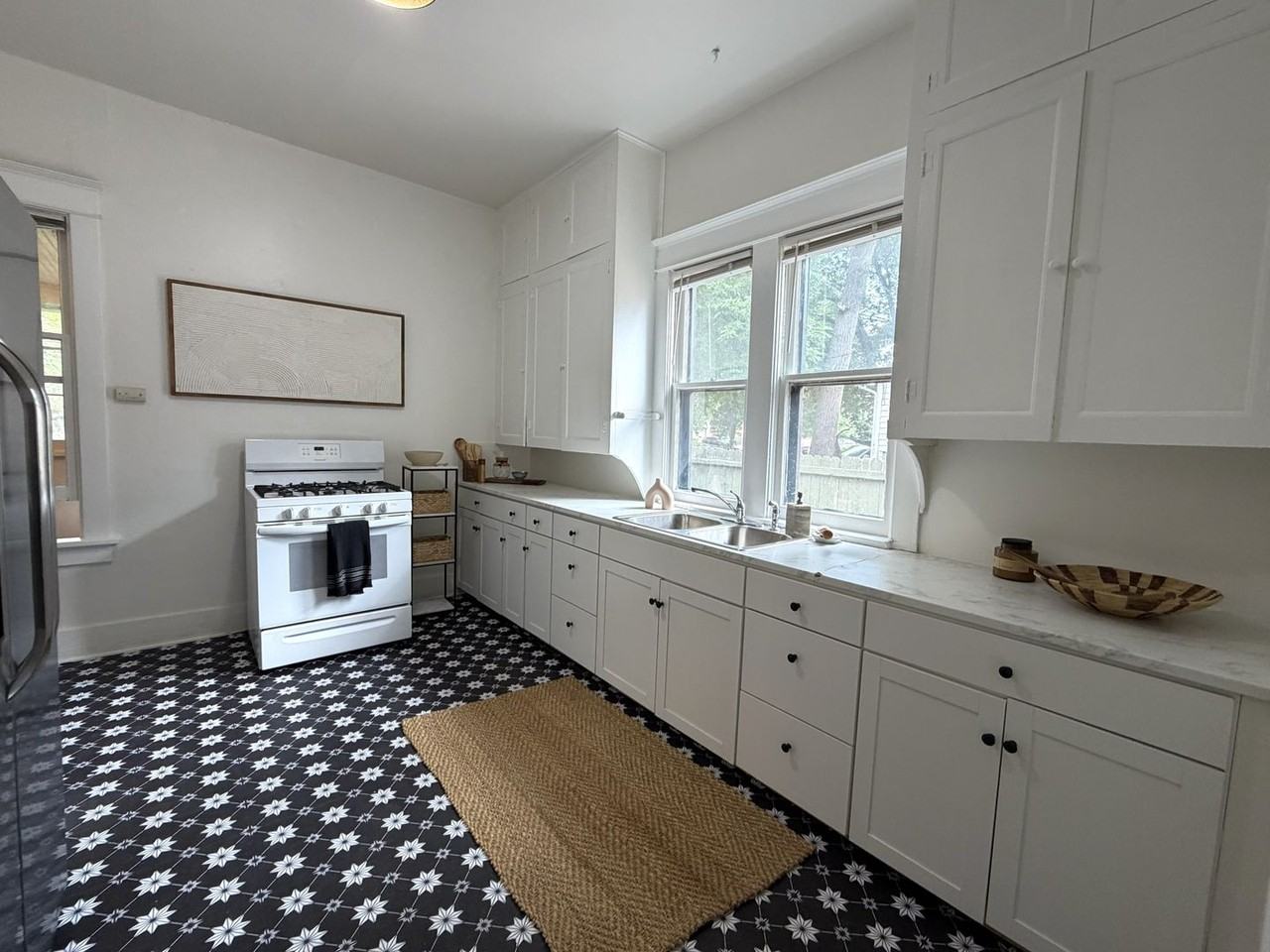 604 S Meldrum St - Photo 6 of 16