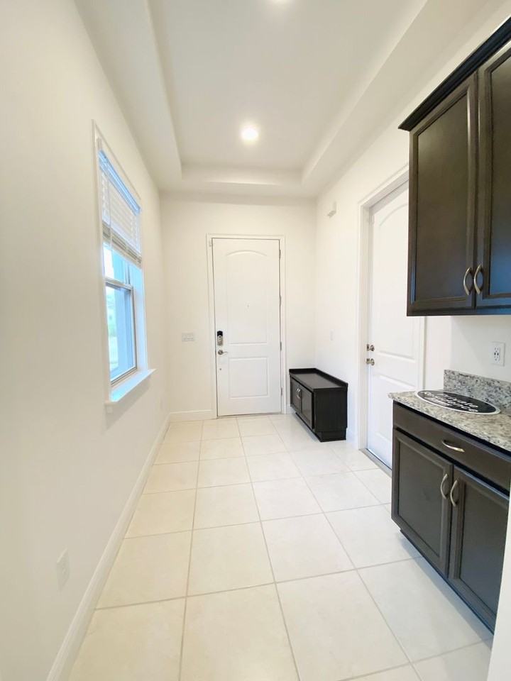 13194 Bromborough Dr - Photo 3 of 28
