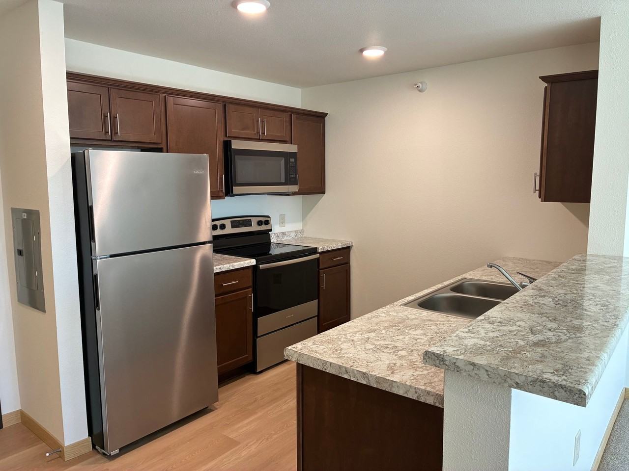Stone Meadow Apartments (C) - Photo 2 of 10