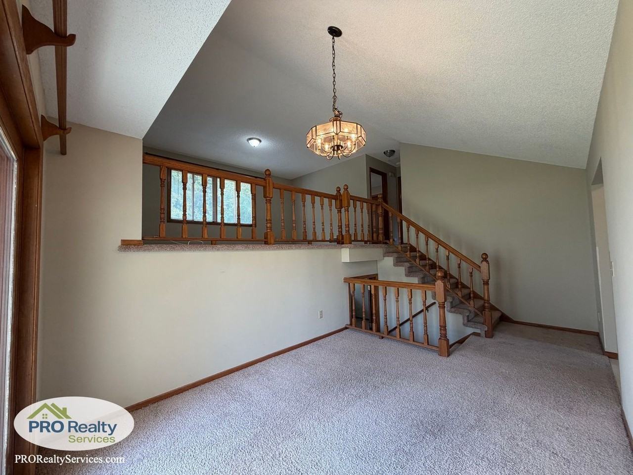 5642 Royal Oaks Dr - Photo 2 of 24