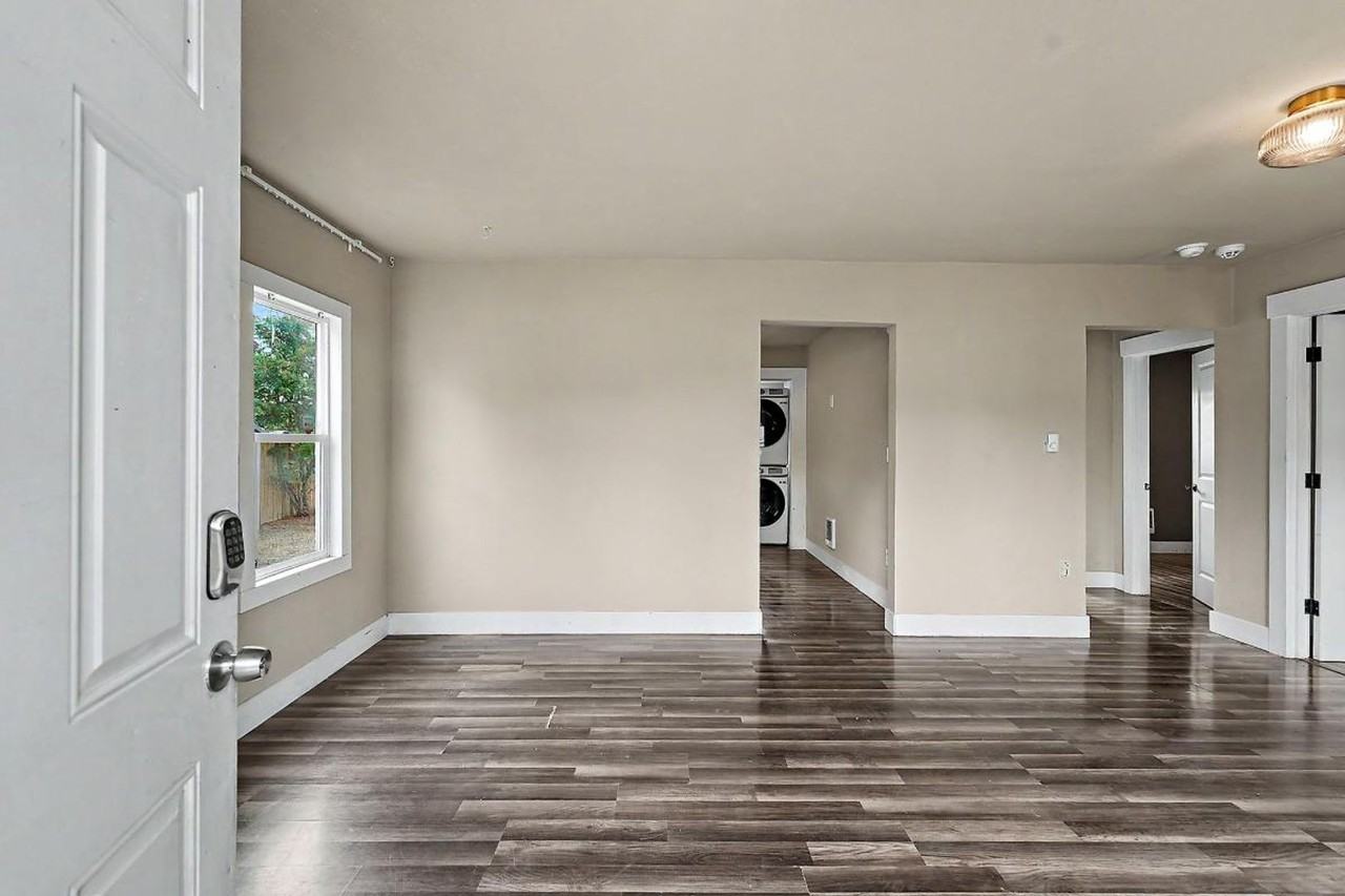 14917 W Thorne Ln Sw - Photo 3 of 23