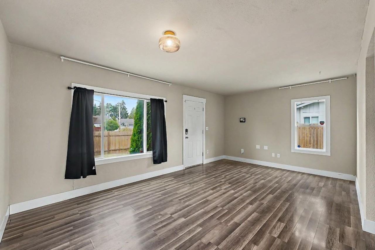 14917 W Thorne Ln Sw - Photo 6 of 23