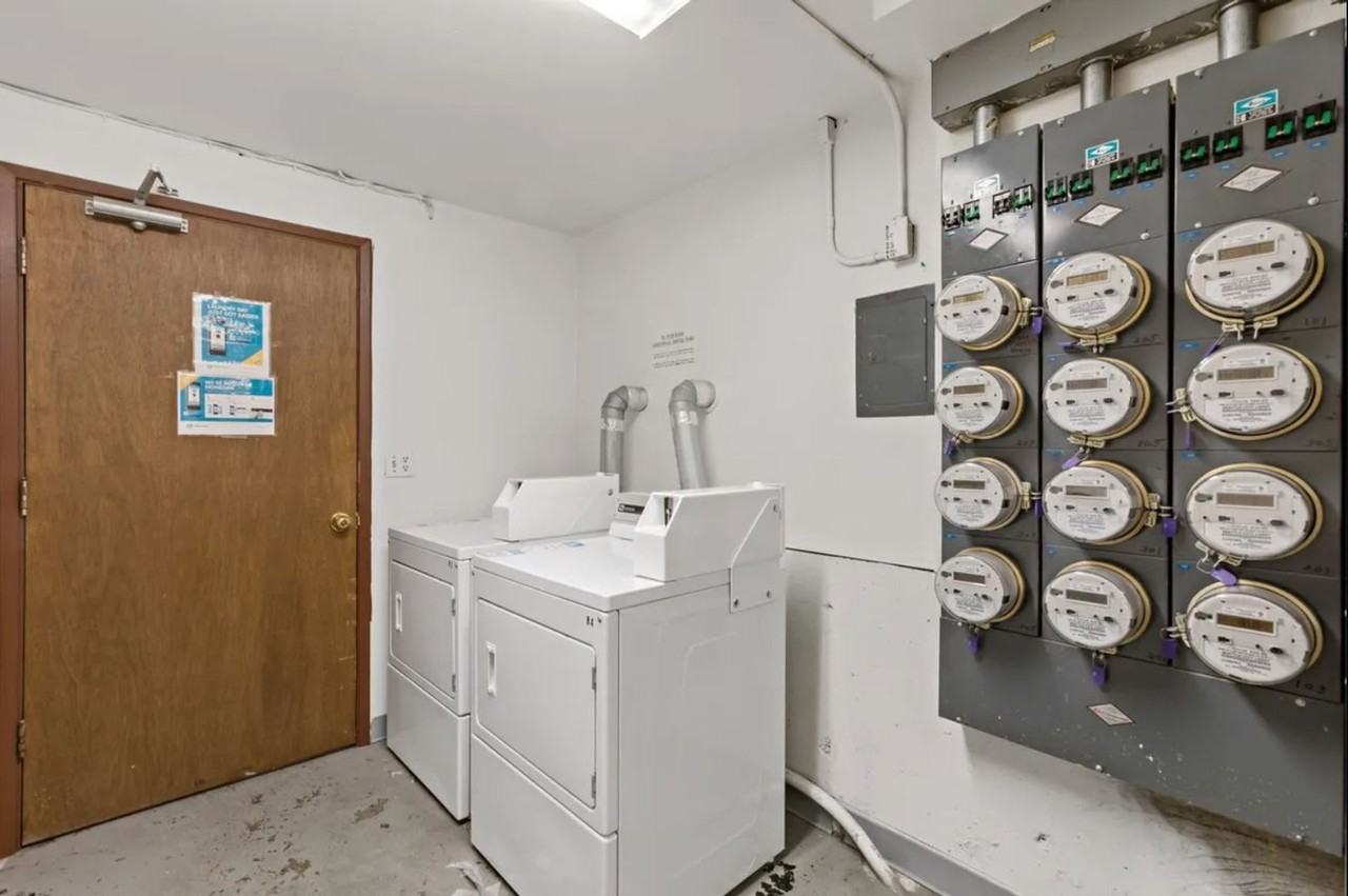 U-District Apartments on the Ave! - Photo 4 of 6
