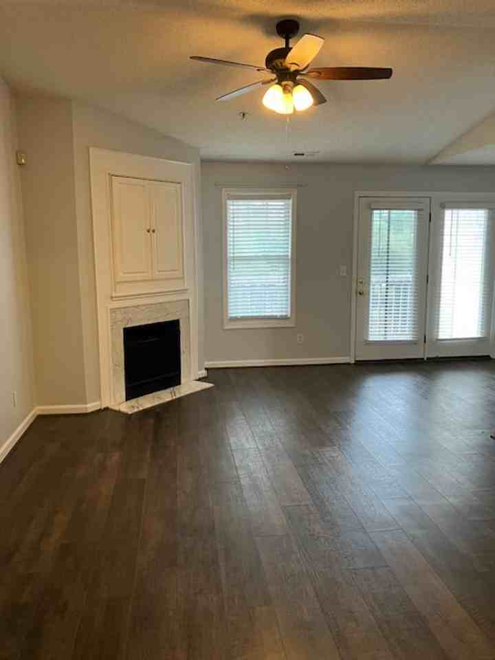 904 Litchfield Way #J - Photo 3 of 17