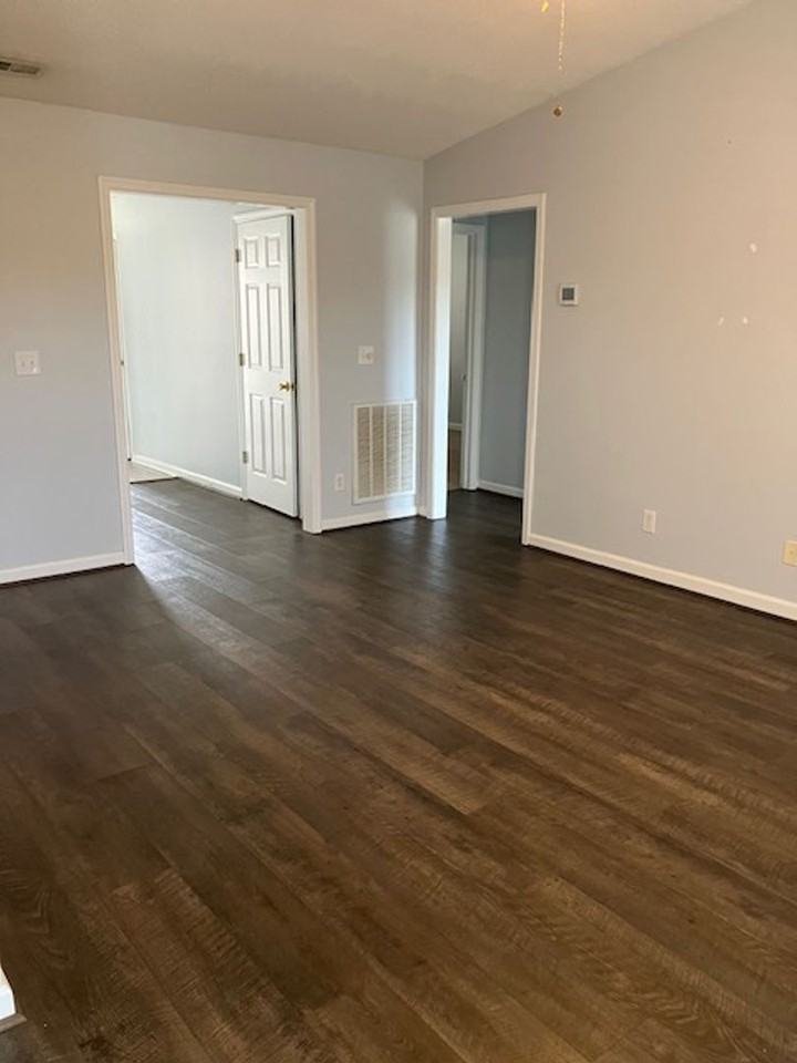 904 Litchfield Way #J - Photo 6 of 17
