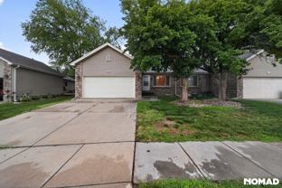 908 Newport Blvd - Photo 1 of 1