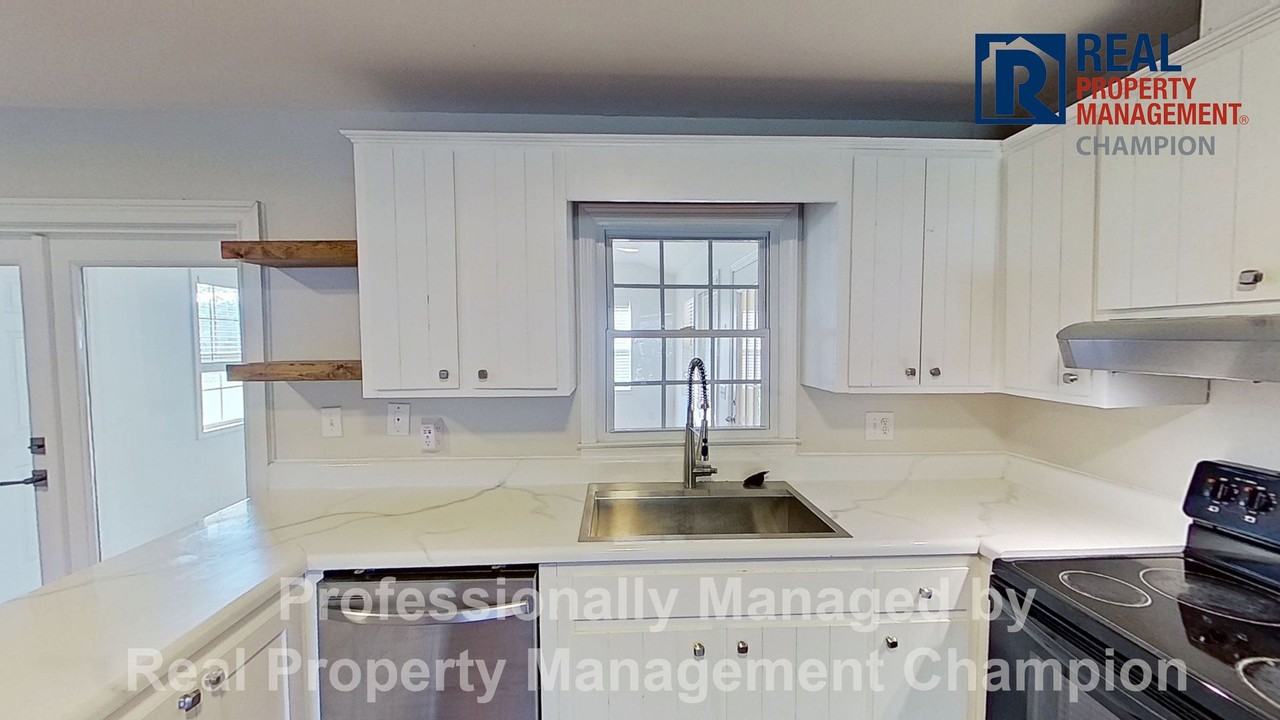 209 Caladan Rd - Photo 6 of 24