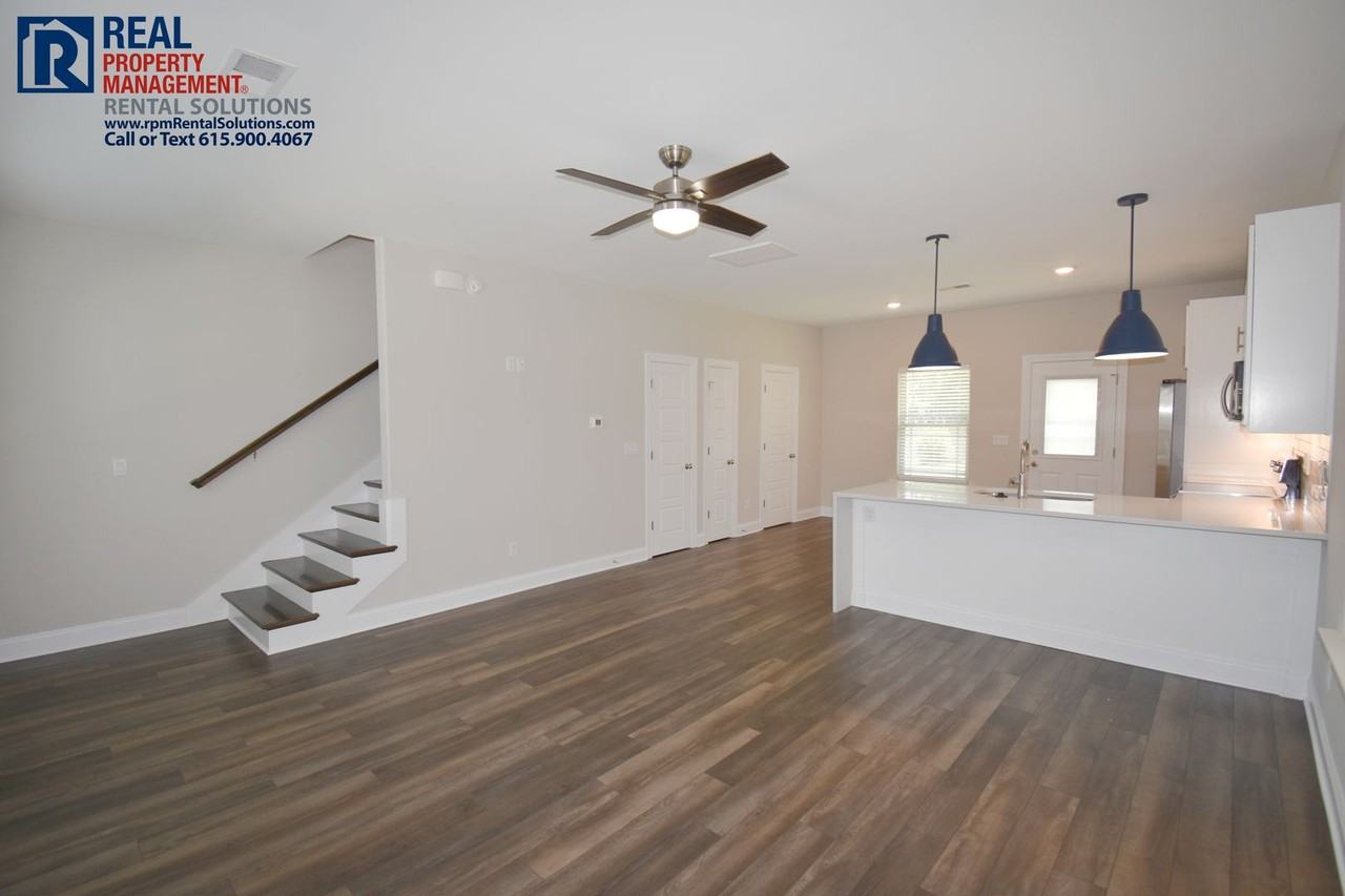 555 Gresham Ln Unit 4e - Photo 5 of 20