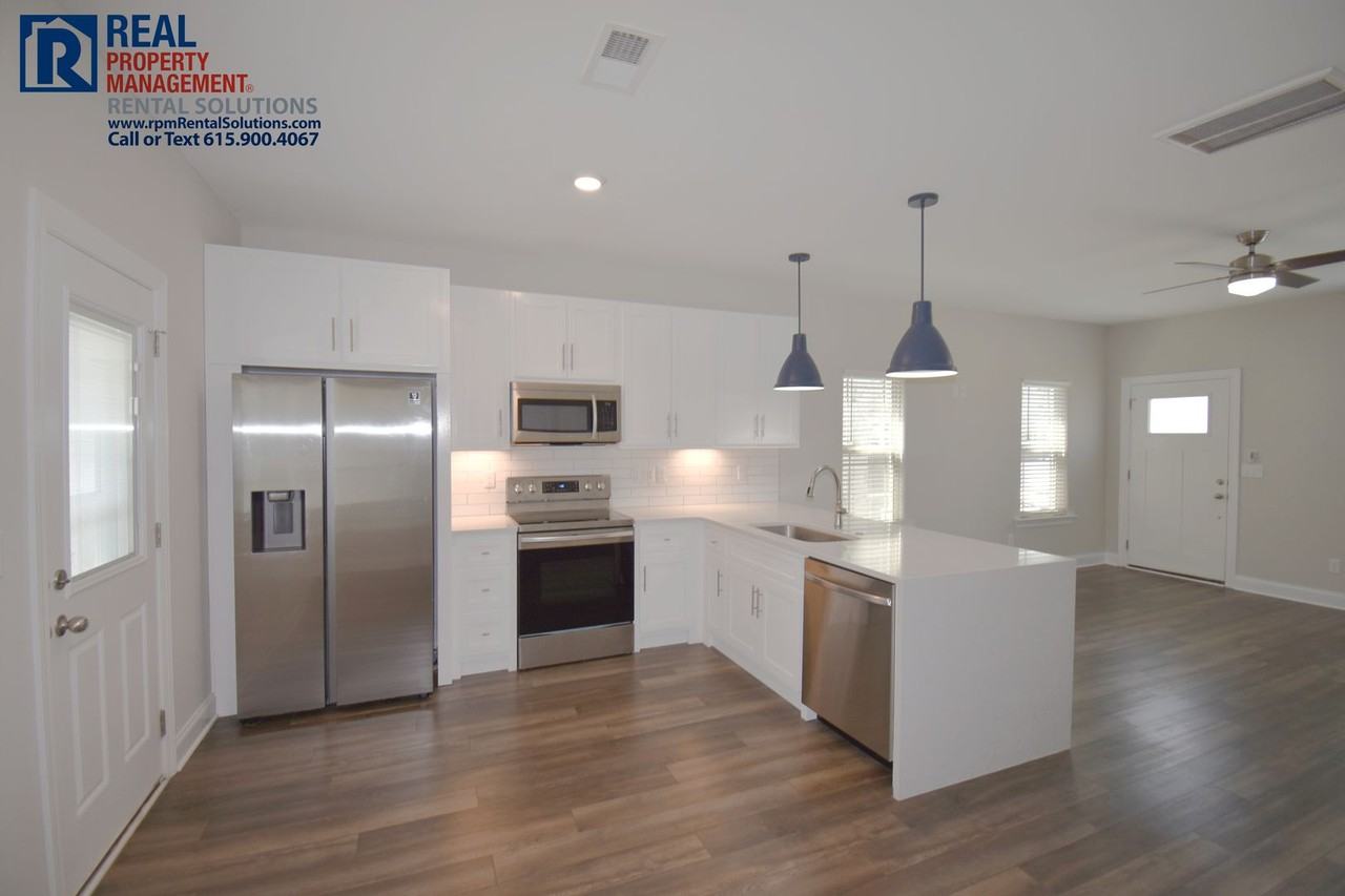 555 Gresham Ln Unit 4e - Photo 6 of 20