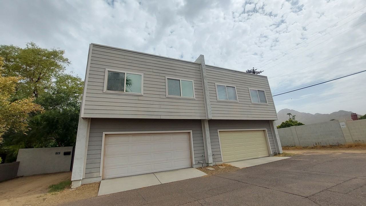 1728 E Ocotillo Rd - Photo 2 of 20