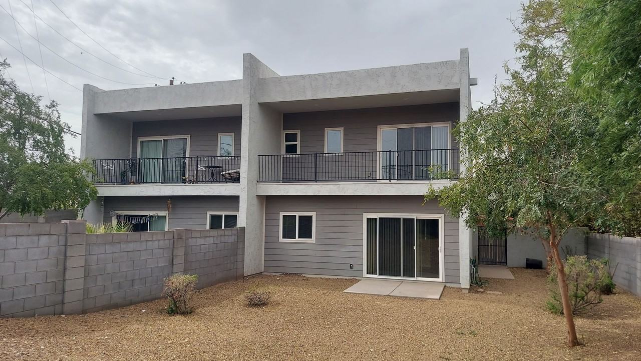 1728 E Ocotillo Rd - Photo 3 of 20