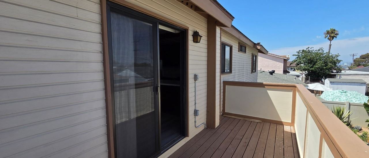 470 8th St - Photo 5 of 11
