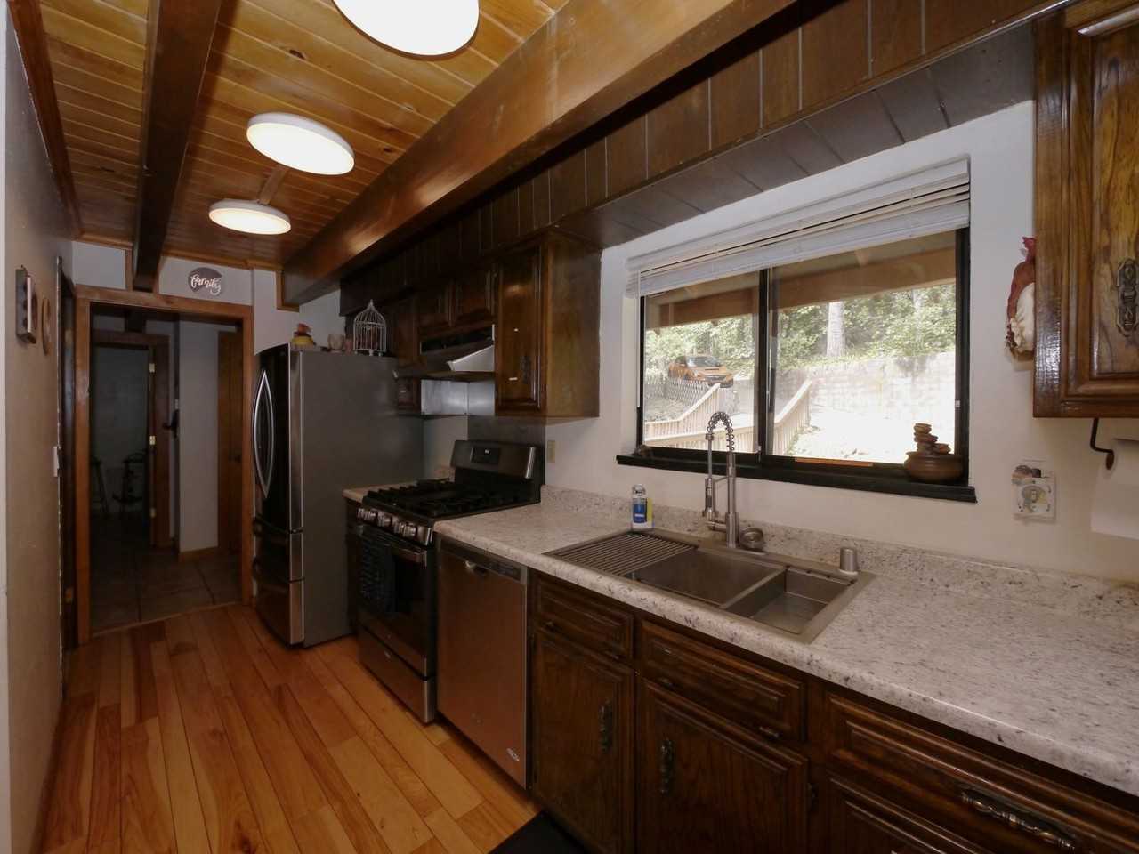 27928 Holiday Ln - Photo 4 of 16