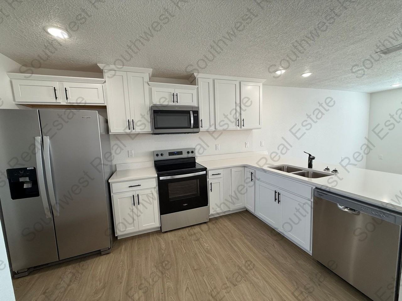 3509 Ethan Ave - Photo 2 of 8