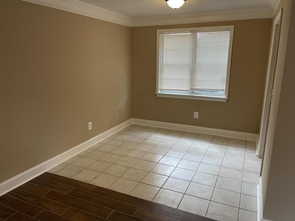 3471 Vineville Ave Apt F - Photo 4 of 9
