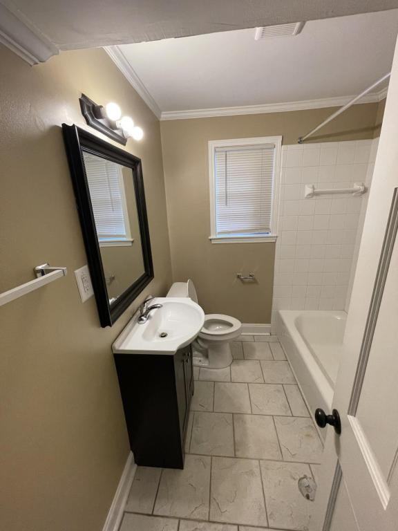 3471 Vineville Ave Apt F - Photo 5 of 9