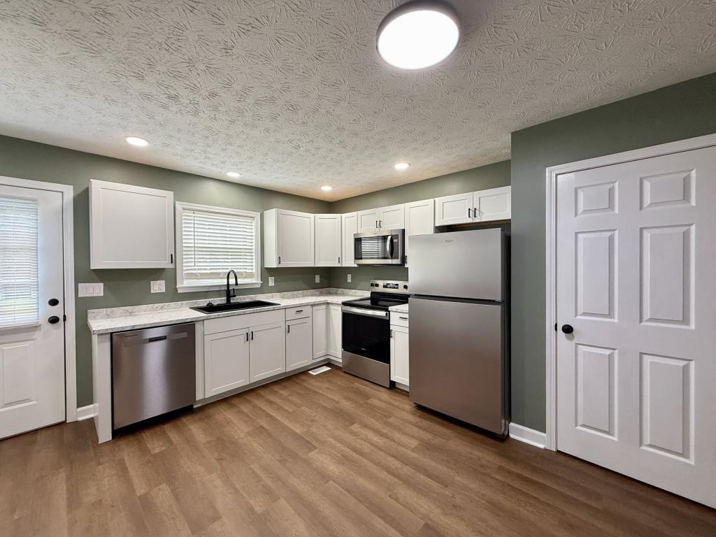 3875 Erwin Hwy - Photo 5 of 14