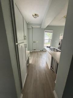 905 E Market St #3 - Photo 3 of 10