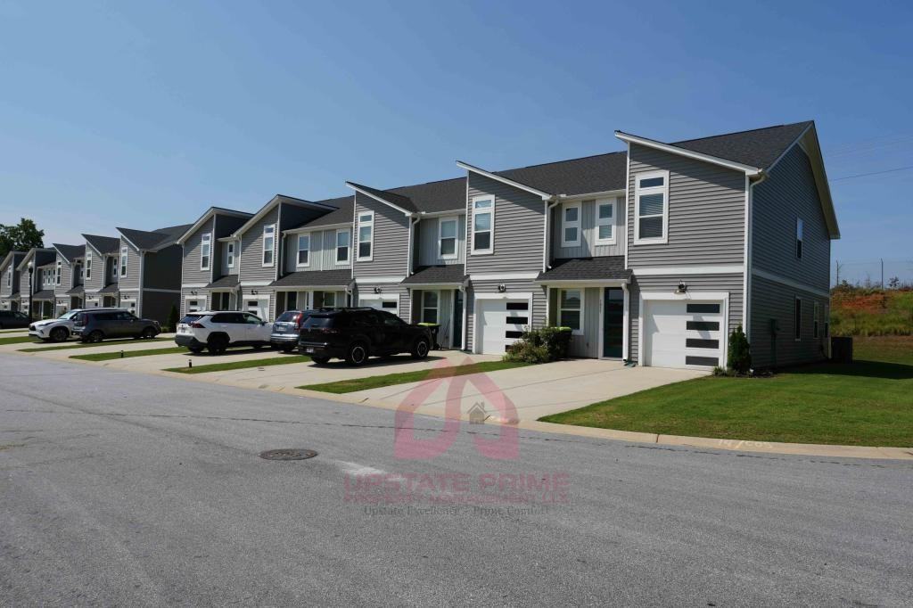 1455 Darrowby Way - Photo 2 of 33