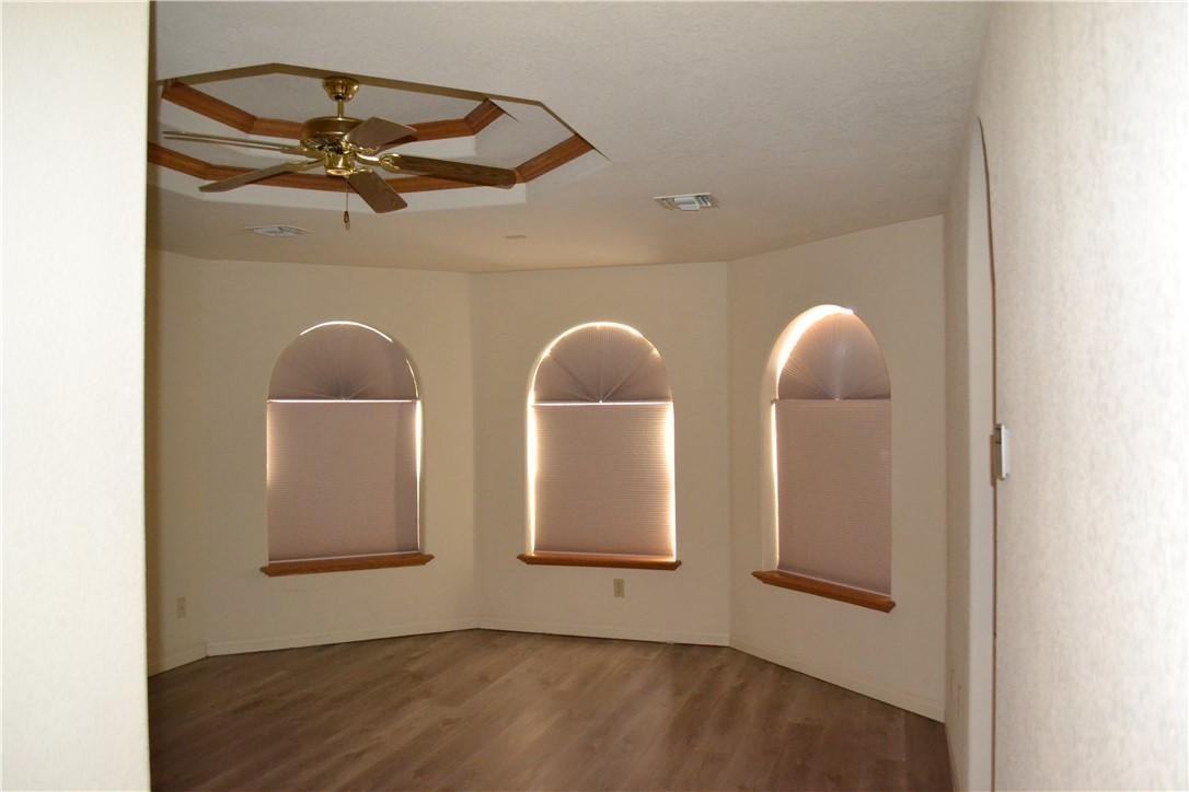 5967 S Mountain View Rd - Photo 5 of 11