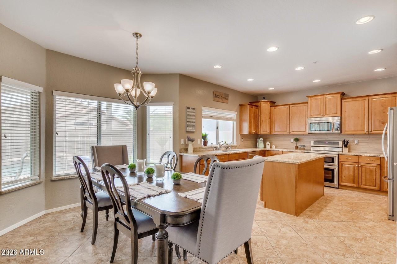 10045 E Redfield Dr - Photo 6 of 20