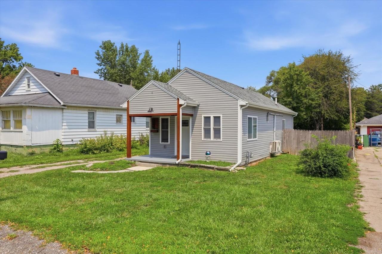 1444 Primrose Ave - Photo 3 of 29