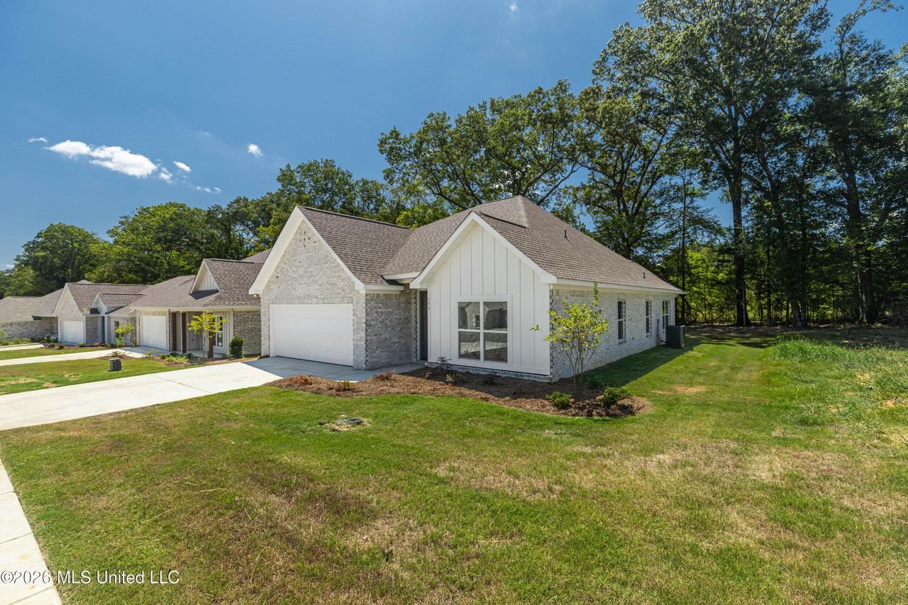 359 Willow Way - Photo 3 of 45