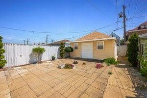 1229 S 50th Ct - Photo 3 of 3