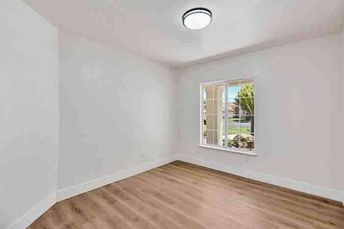 2775 Chianti Ave - Photo 4 of 21
