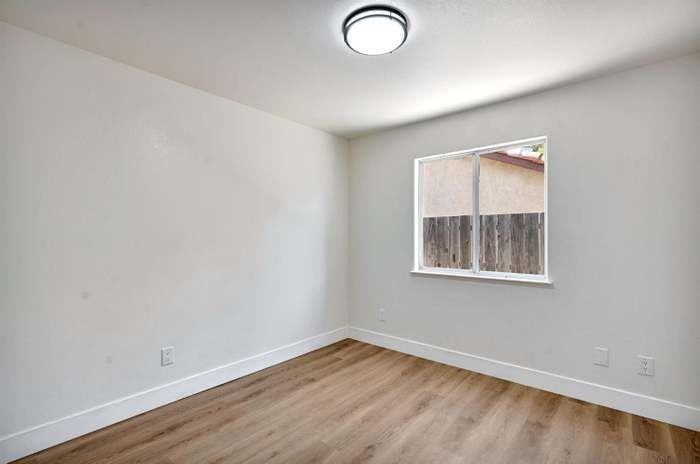 2775 Chianti Ave - Photo 6 of 21