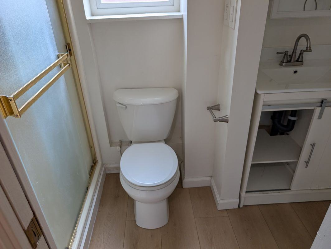 1130 Vermont Way ##1b - Photo 3 of 8