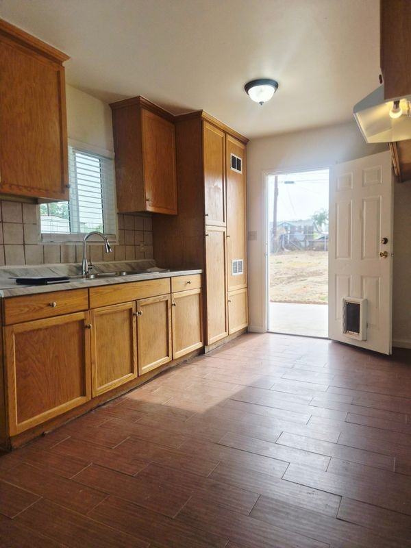 9943 Catawba Ave - Photo 6 of 12