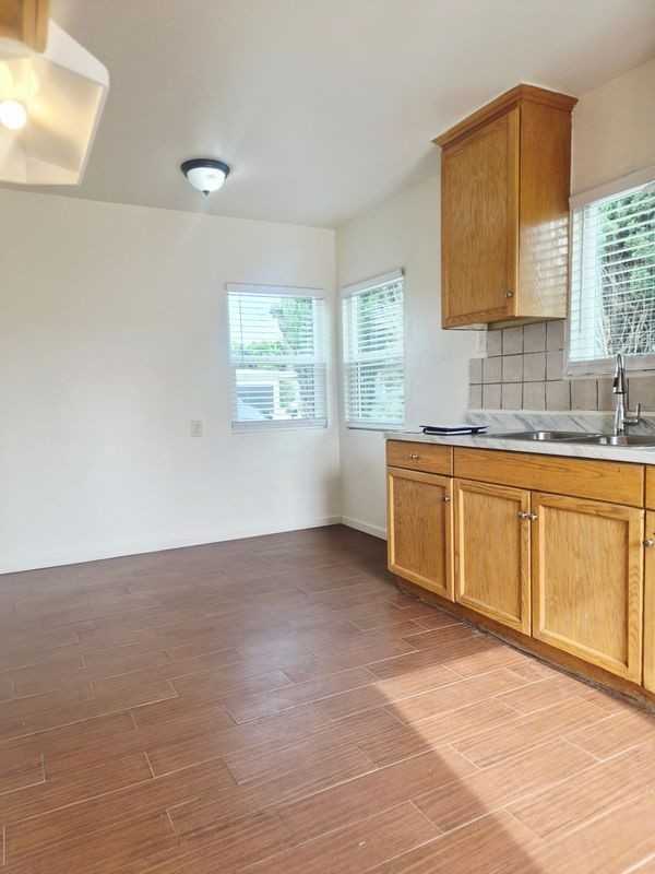 9943 Catawba Ave - Photo 7 of 12