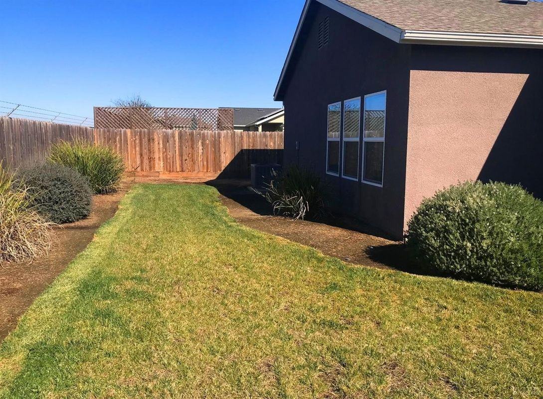 1274 N Cerritos Ave - Photo 3 of 40